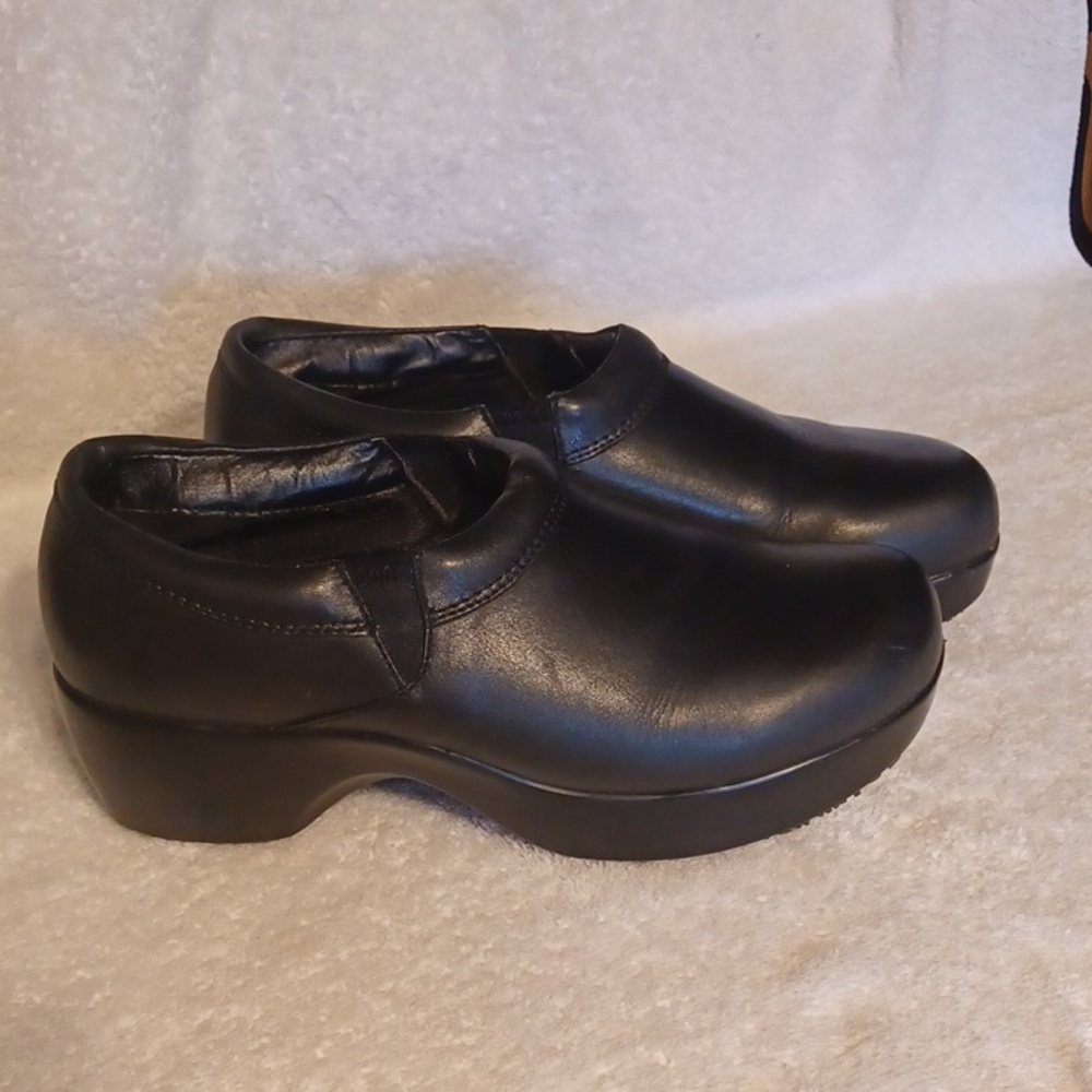 SR Max Geneva women's clogs style slip resistant  size 10 black